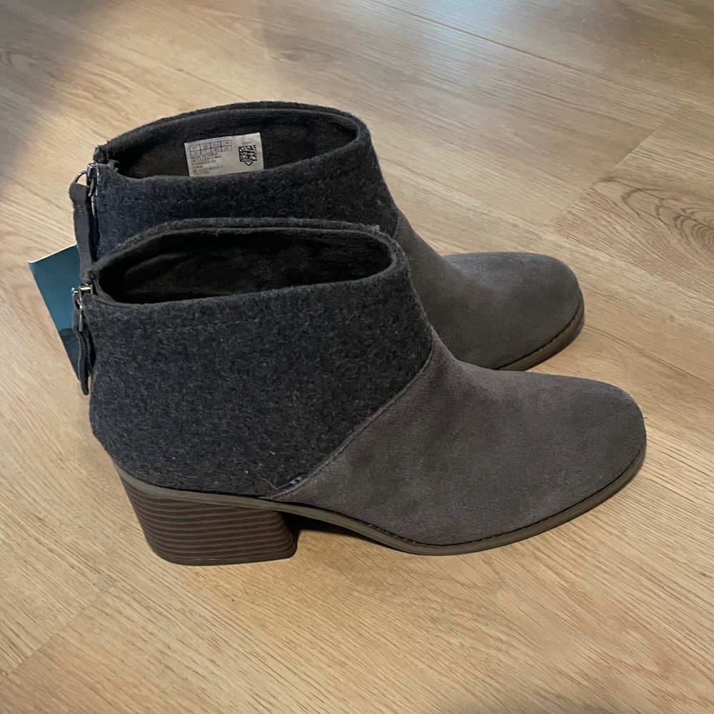 Toms Booties